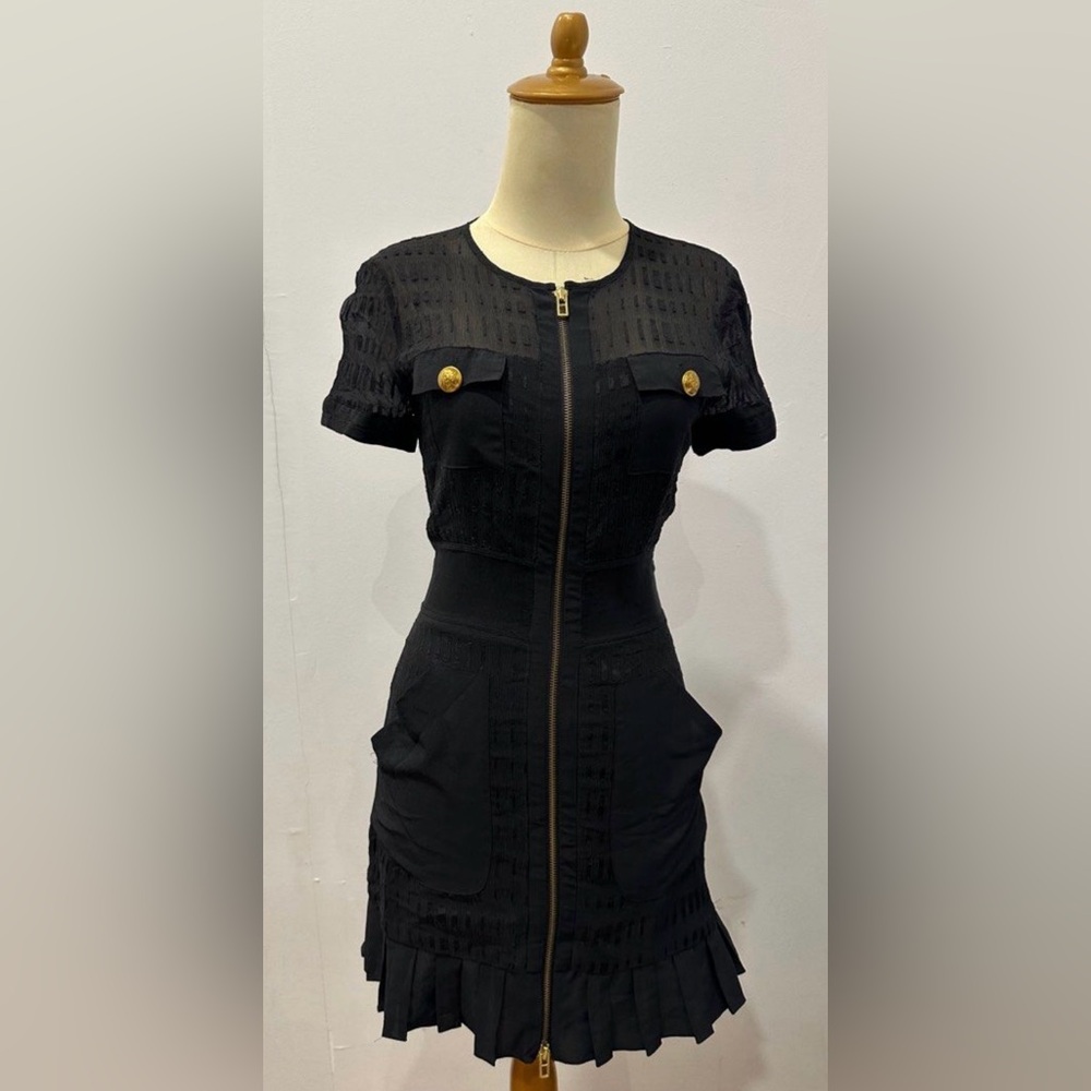 Vintage Armani Exchange Chic Black Short Sleeve Dress with Gold Accents 💯 silk